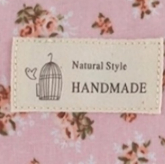 🌺NWT Floral Cosmetic Bag - Picture 3 of 3